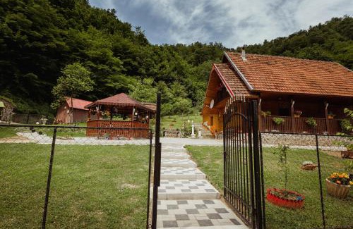Ribita Cabin | Cabana Daria