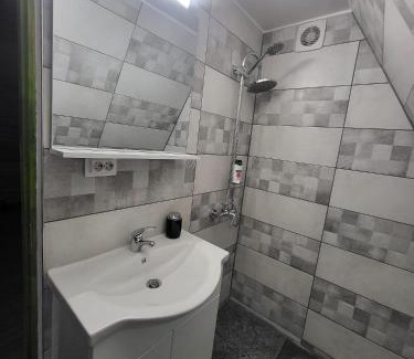 Valiug House | Cabana Vânătorilor A Frame Green