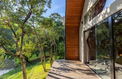 Biguacu House | Cabana Vista para o Lago