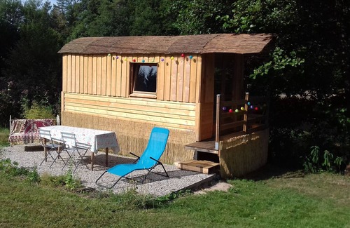 Saint-Nabord Cabin | Cabane de l'aventurier- Bed and breakfast