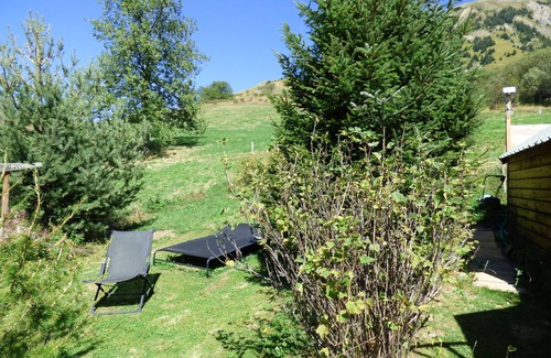Saint-Jean-d'Arves Cabin | Cabane Face aux Glaciers (May>October) in wooded garden for 2 max, outdoor shower