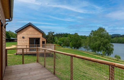 Meyrignac-l'Eglise Apartment | Cabane Familiale | Vue Lac Monédières | Piscines
