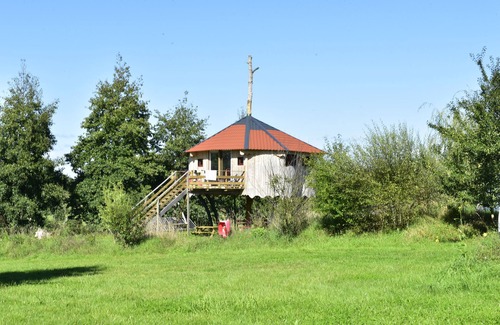 Clohars-Carnoet Cabin | Cabane perchée sud Finistère : flower hut
