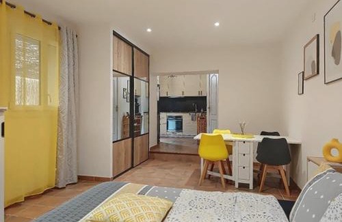 Rochefort-du-Gard House | Cabanon provençal