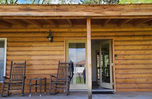 Irwin Cabin | Cabin #1 - Backyard Bunkhousenn
