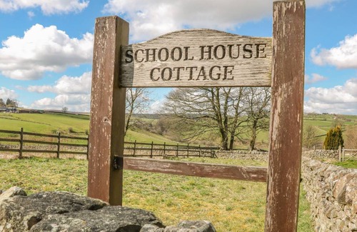 Longnor Cottage | Cabin ∙ 1 bedroom ∙ 2 guests