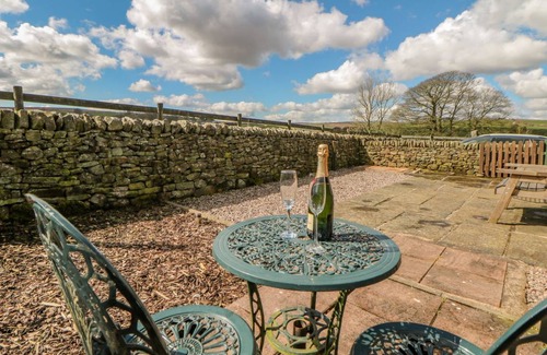 Longnor Cottage | Cabin ∙ 1 bedroom ∙ 2 guests