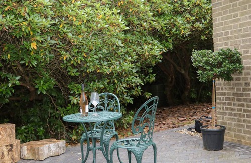 Dorking Cottage | Cabin ∙ 1 bedroom ∙ 2 guests