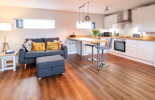 Hoylake Cottage | Cabin ∙ 1 bedroom ∙ 2 guests