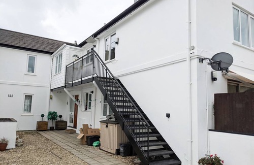 Torquay Cottage | Cabin ∙ 2 bedrooms ∙ 5 guests
