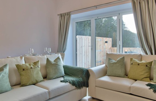 Cowal Peninsula Cottage | Cabin ∙ 2 bedrooms ∙ 4 guests