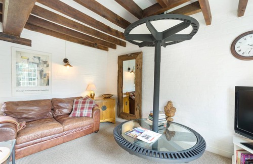 Broughton Hackett Cottage | Cabin ∙ 2 bedrooms ∙ 4 guests