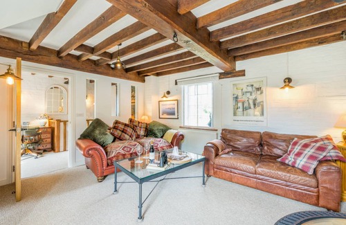 Broughton Hackett Cottage | Cabin ∙ 2 bedrooms ∙ 4 guests