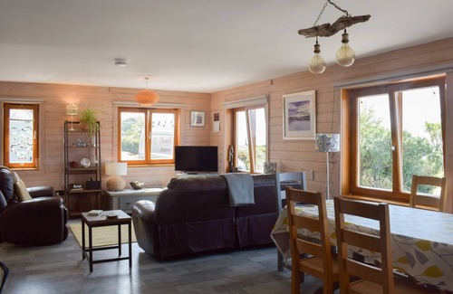 Lendalfoot Cottage | Cabin ∙ 2 bedrooms ∙ 4 guests