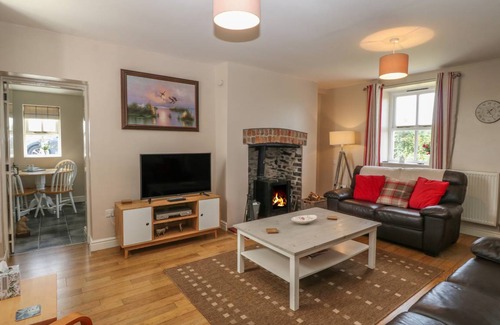 Llanfaethlu Cottage | Cabin ∙ 2 bedrooms ∙ 3 guests