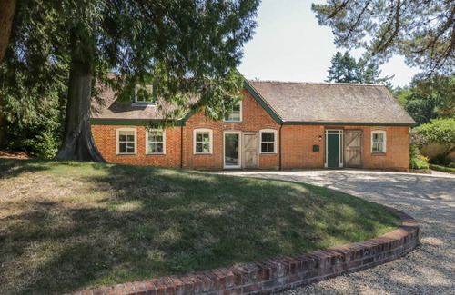 New Forest District Cottage | Cabin ∙ 2 bedrooms ∙ 4 guests