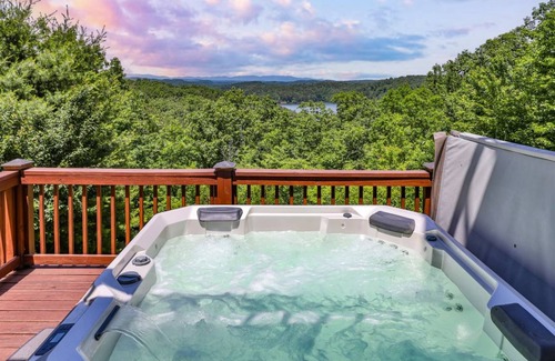 Ellijay Cabin | Cabin ∙ 2 bedrooms ∙ 4 guests