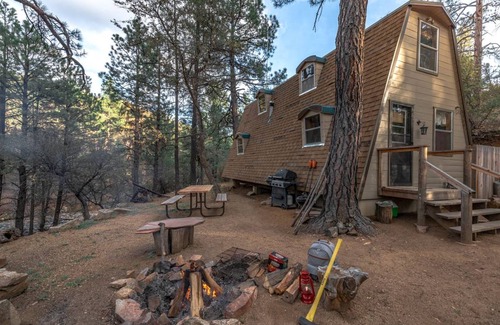 Prescott Cabin | Cabin ∙ 2 bedrooms ∙ 5 guests