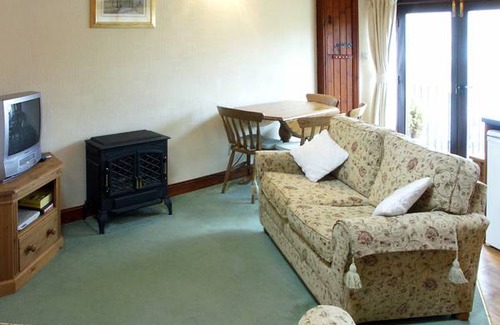 Gillingham Cottage | Cabin ∙ 2 bedrooms ∙ 4 guests