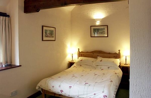 Gillingham Cottage | Cabin ∙ 2 bedrooms ∙ 4 guests