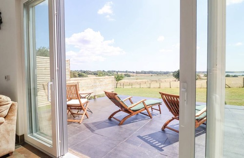 Martlesham Heath Cottage | Cabin ∙ 2 bedrooms ∙ 4 guests