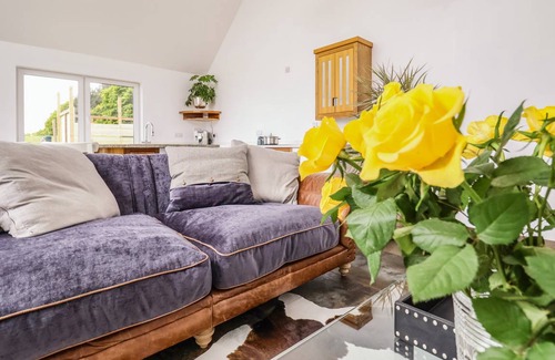 Martlesham Heath Cottage | Cabin ∙ 2 bedrooms ∙ 4 guests