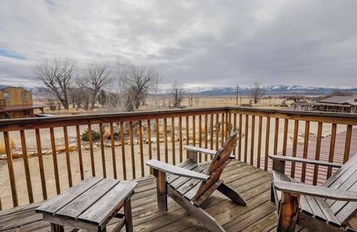 Almo Cabin | Cabin 3 at the Almo Inn, Close to City of Rocks National Park and Castle Rock