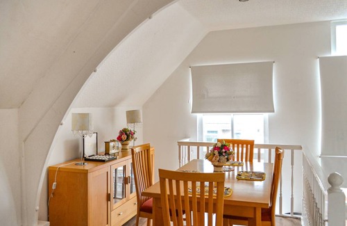 Cleethorpes Cottage | Cabin ∙ 3 bedrooms ∙ 6 guests