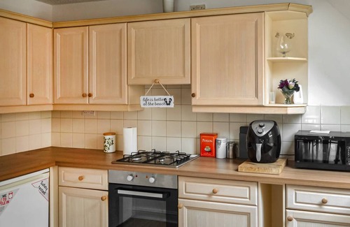 Cleethorpes Cottage | Cabin ∙ 3 bedrooms ∙ 6 guests