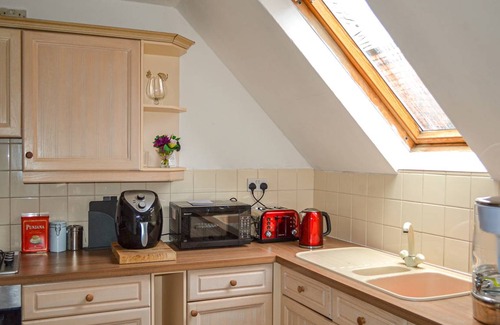 Cleethorpes Cottage | Cabin ∙ 3 bedrooms ∙ 6 guests
