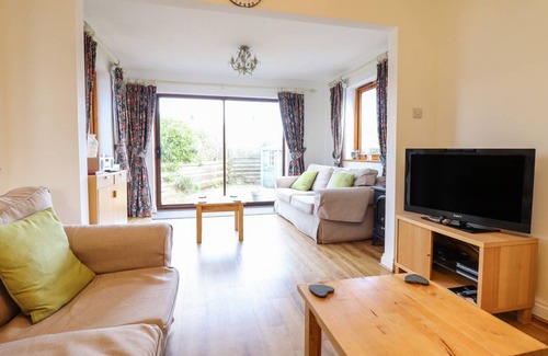 Fairbourne Cottage | Cabin ∙ 3 bedrooms ∙ 6 guests