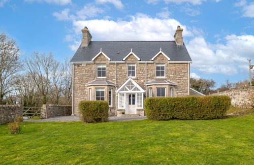 Penmon Cottage | Cabin ∙ 3 bedrooms ∙ 6 guests