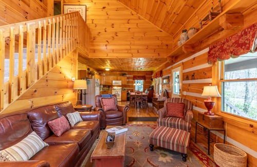 Boone Cabin | Cabin ∙ 3 bedrooms ∙ 8 guests