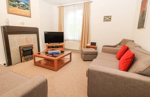Salisbury Cottage | Cabin ∙ 3 bedrooms ∙ 6 guests