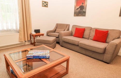 Salisbury Cottage | Cabin ∙ 3 bedrooms ∙ 6 guests