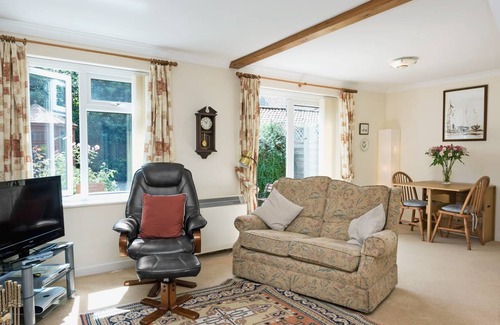 Weybourne Cottage | Cabin ∙ 3 bedrooms ∙ 6 guests