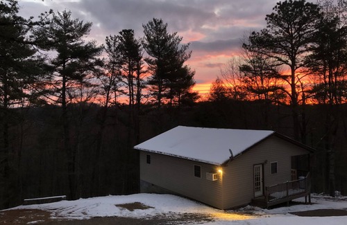 Fries Cabin | Cabin 3 Fall asleep to the sound of the New River's Song