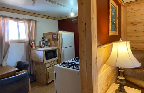 Cedaredge Apartment | Cabin 4 at the Cedaredge Lodge