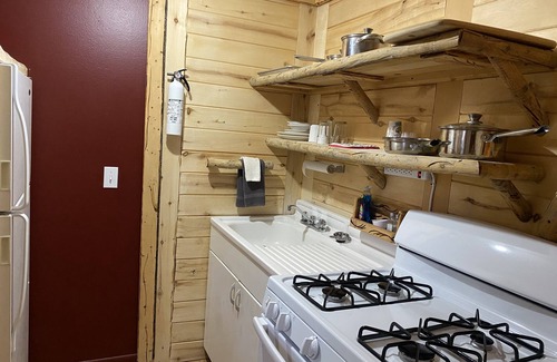 Cedaredge Apartment | Cabin 4 at the Cedaredge Lodge