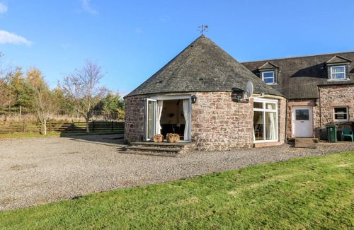 Auchterarder Cottage | Cabin ∙ 4 bedrooms ∙ 7 guests