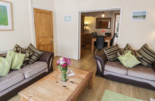 Bangor Cottage | Cabin ∙ 4 bedrooms ∙ 6 guests