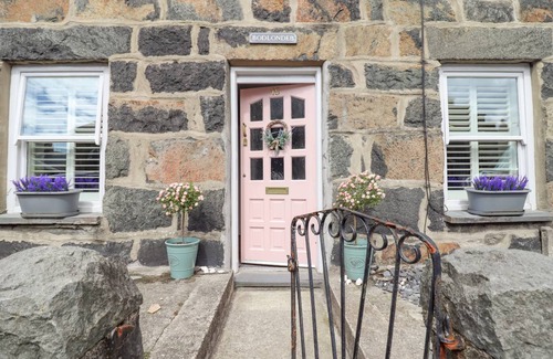 Tremadog Cottage | Cabin ∙ 4 bedrooms ∙ 8 guests