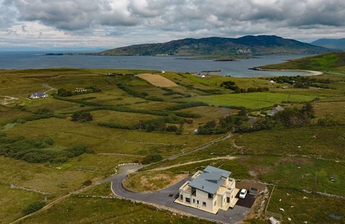 Cleggan Cottage | Cabin ∙ 4 bedrooms ∙ 8 guests