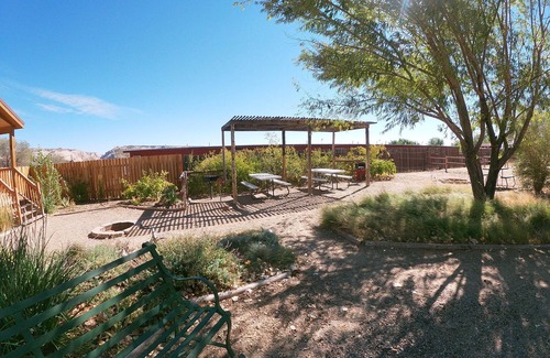 Escalante Cabin | Cabin 4 - Deluxe Cabin with Half Bath