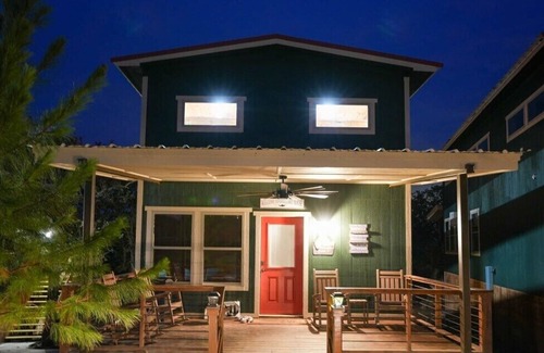 Bridgeport Cabin | Cabin 5 - Cozy Modern Lux Cabin, Hot Tub, FirePit, Games