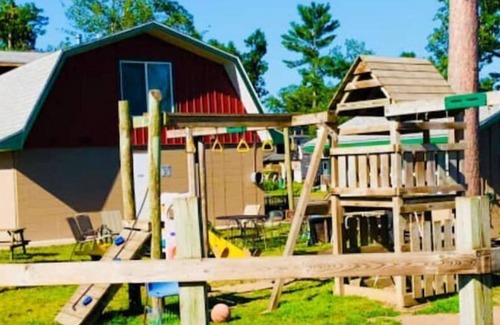 Chetek Apartment | Cabin 5 - One bedroom lakefront cabin with dock.