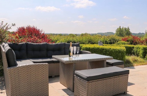 Kingsley Cottage | Cabin ∙ 6 bedrooms ∙ 16 guests