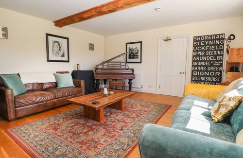 Kingsley Cottage | Cabin ∙ 6 bedrooms ∙ 16 guests