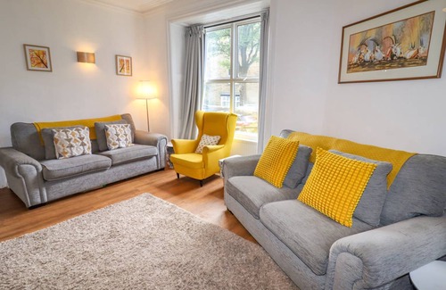 Buxton Cottage | Cabin ∙ 6 bedrooms ∙ 13 guests