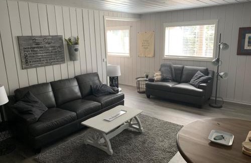 Strawberry House | Cabin #6